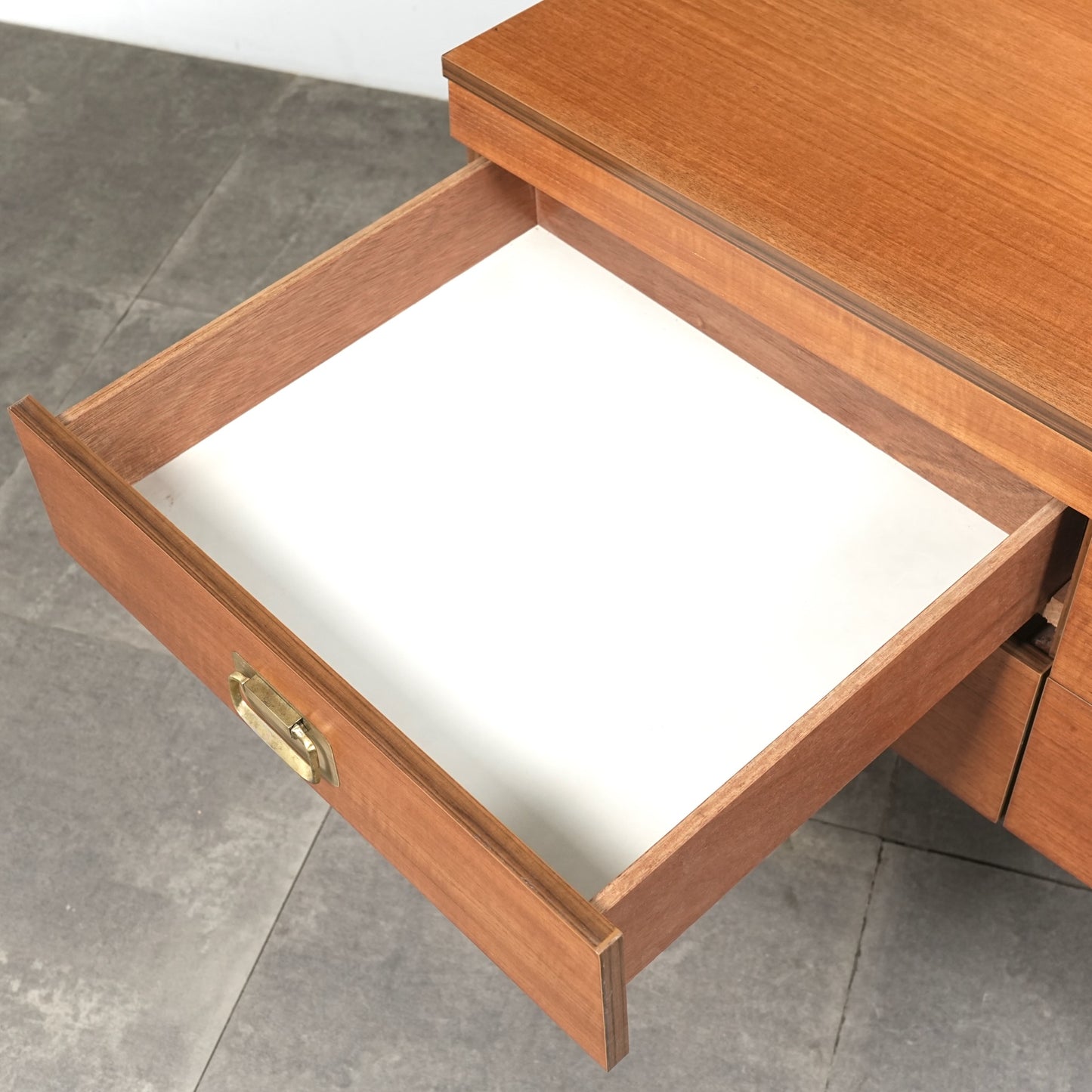 イギリスヴィンテージ サイドボード