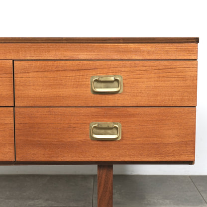 イギリスヴィンテージ サイドボード