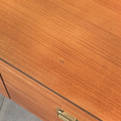 イギリスヴィンテージ サイドボード