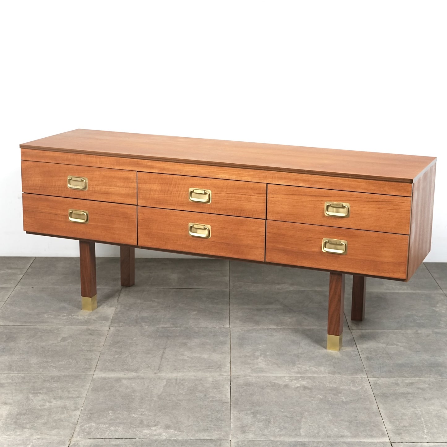 イギリスヴィンテージ サイドボード