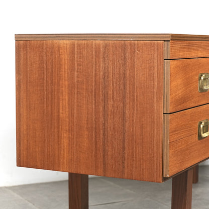 イギリスヴィンテージ サイドボード