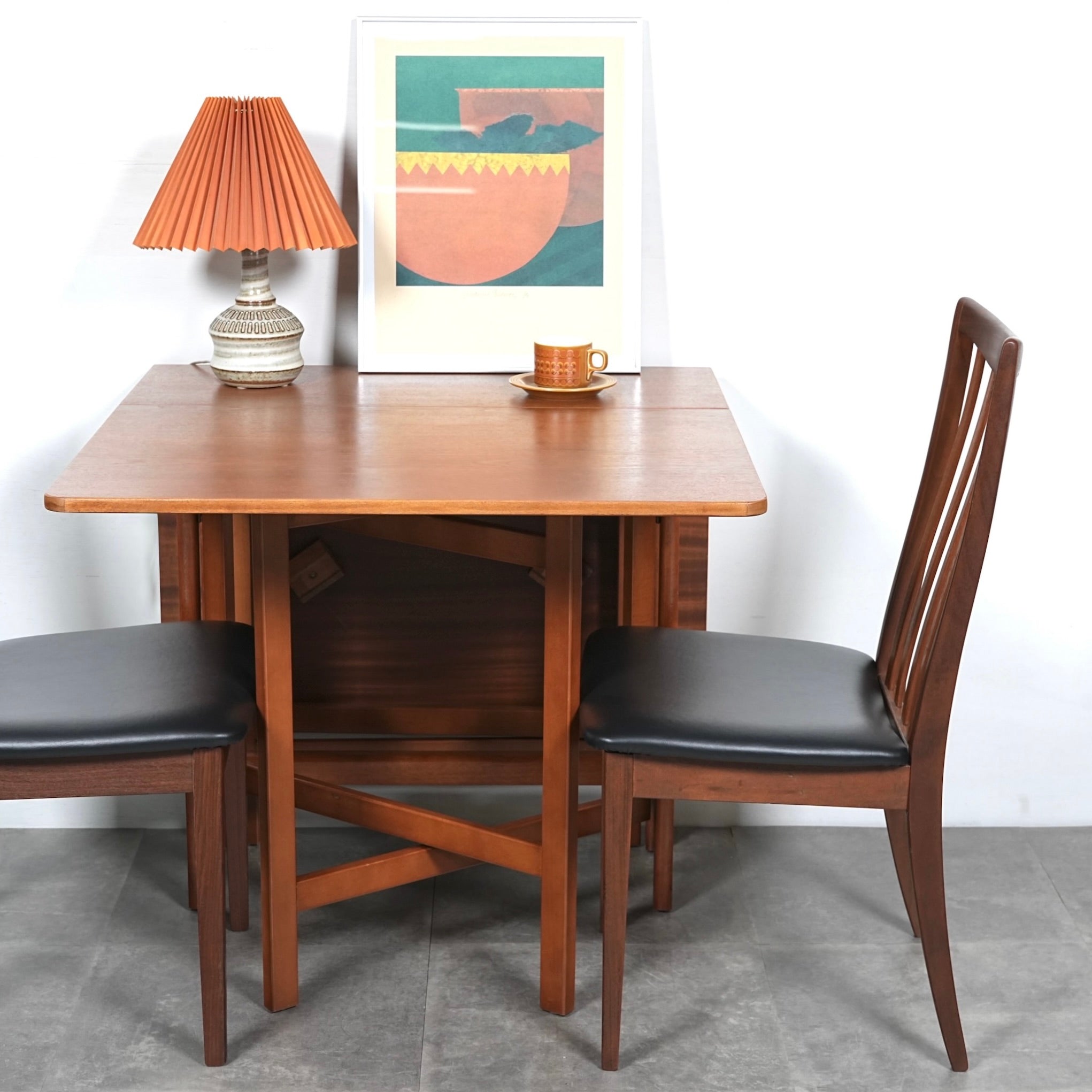 TABLE & DESK – TIME HYPE