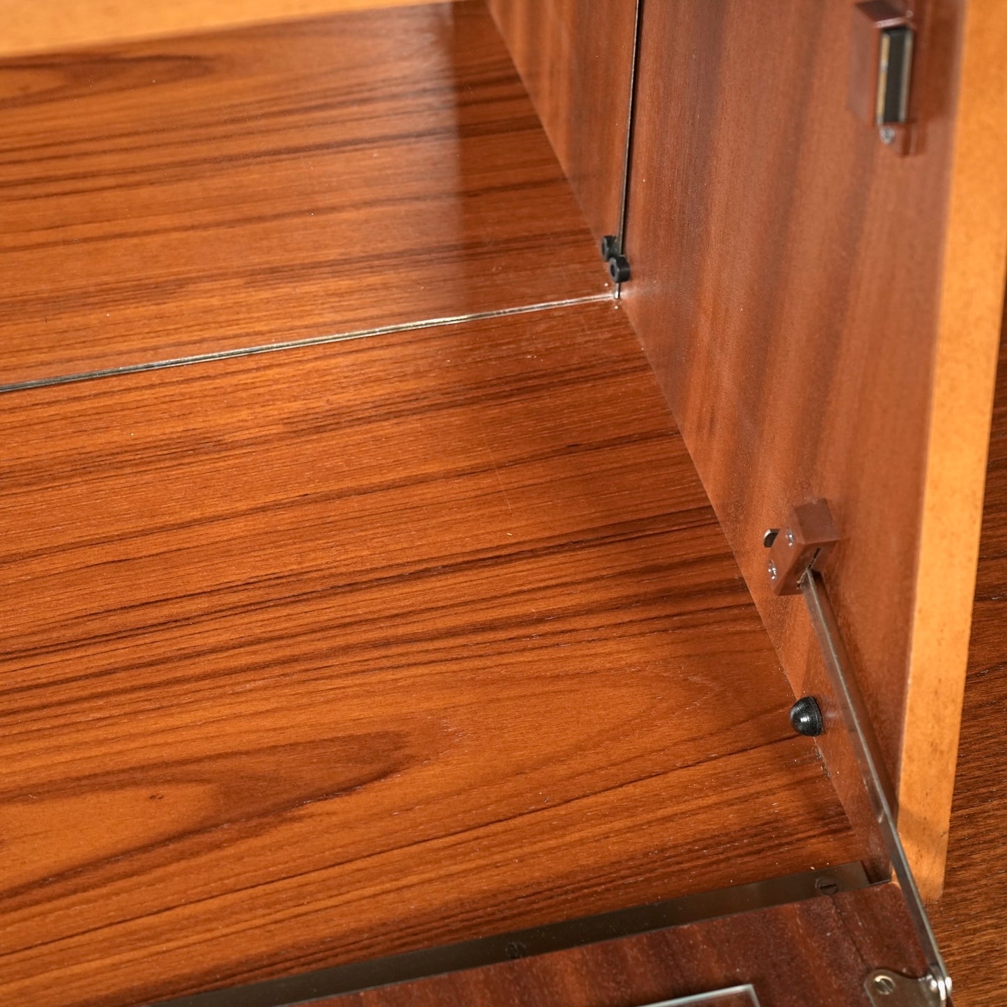 イギリスヴィンテージ キャビネット(ハイサイドボード)