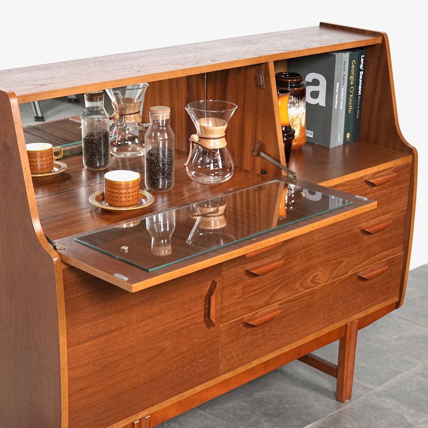 イギリスヴィンテージ キャビネット(ハイサイドボード)