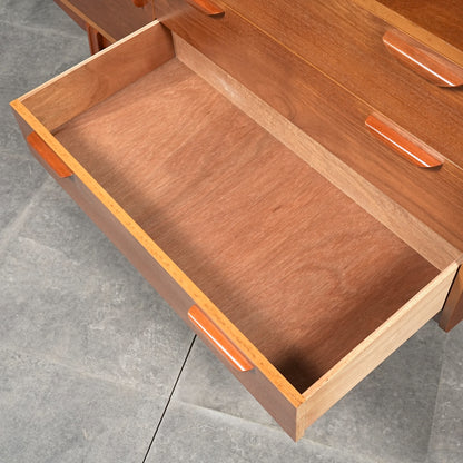 イギリスヴィンテージ キャビネット(ハイサイドボード)