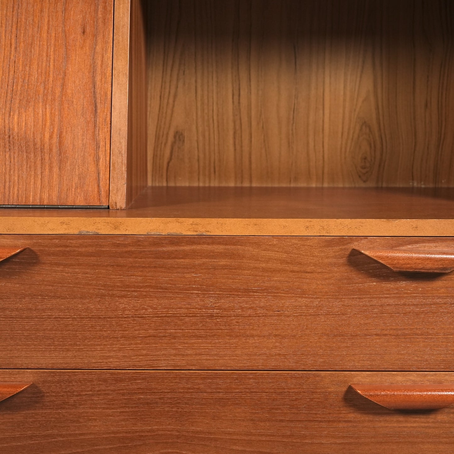 イギリスヴィンテージ キャビネット(ハイサイドボード)