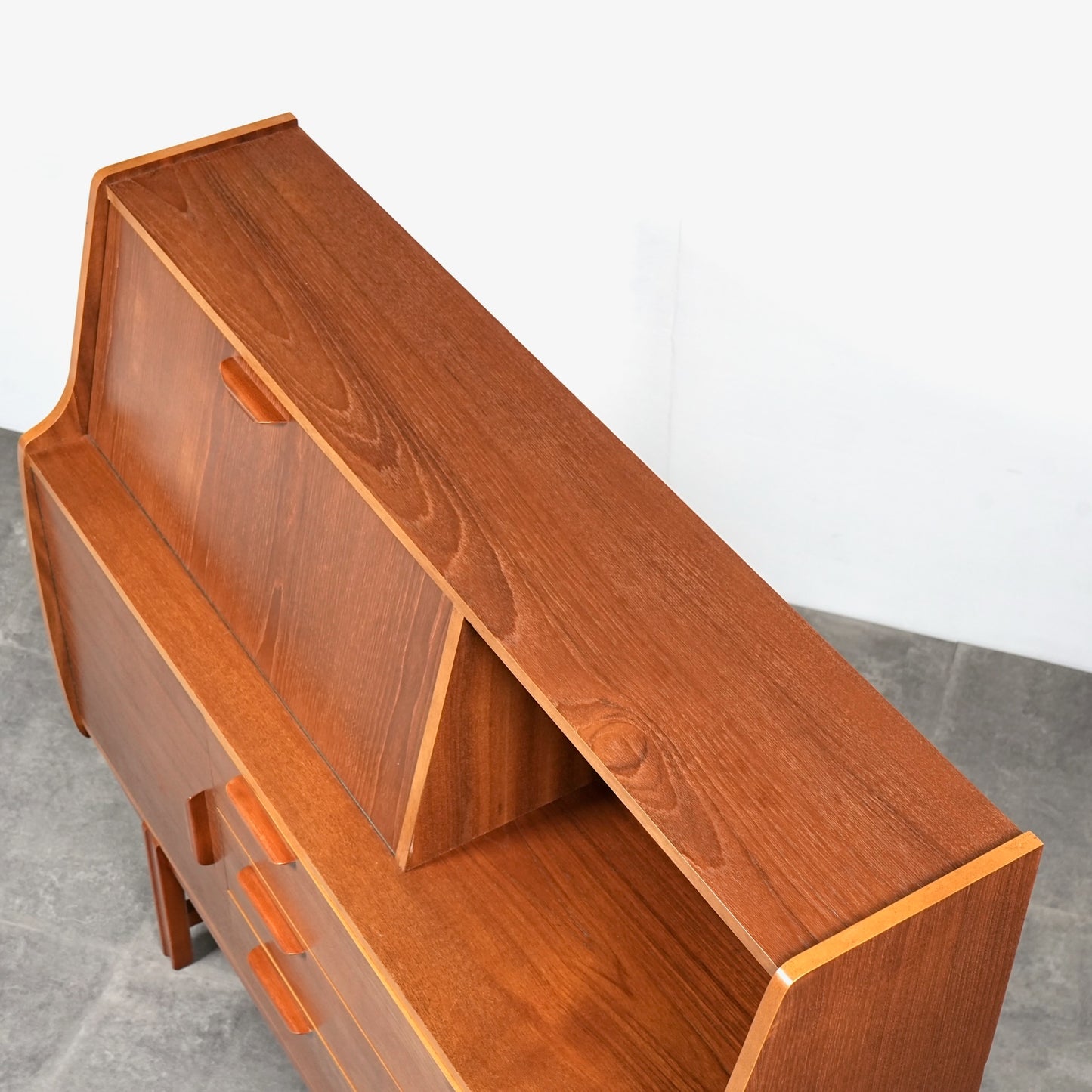 イギリスヴィンテージ キャビネット(ハイサイドボード)