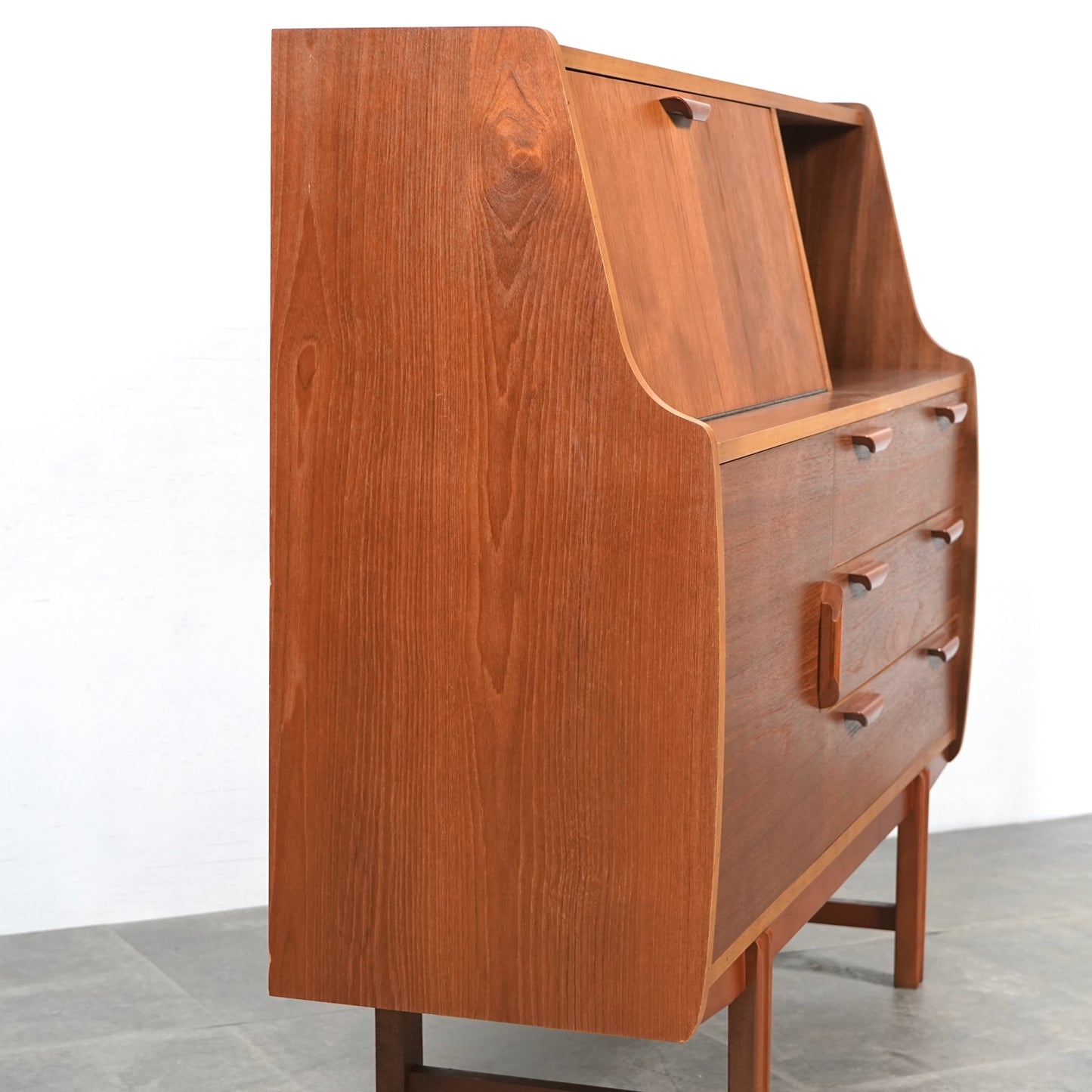 イギリスヴィンテージ キャビネット(ハイサイドボード)