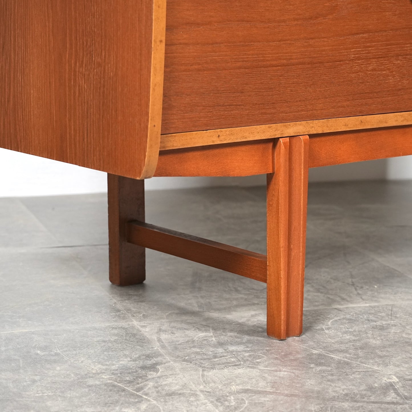 イギリスヴィンテージ キャビネット(ハイサイドボード)