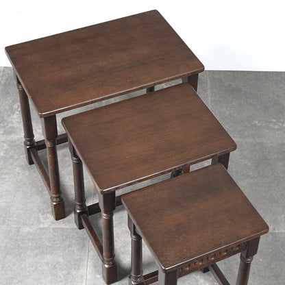 英国クラシックヴィンテージ ネストテーブル