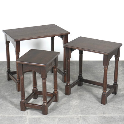 英国クラシックヴィンテージ ネストテーブル