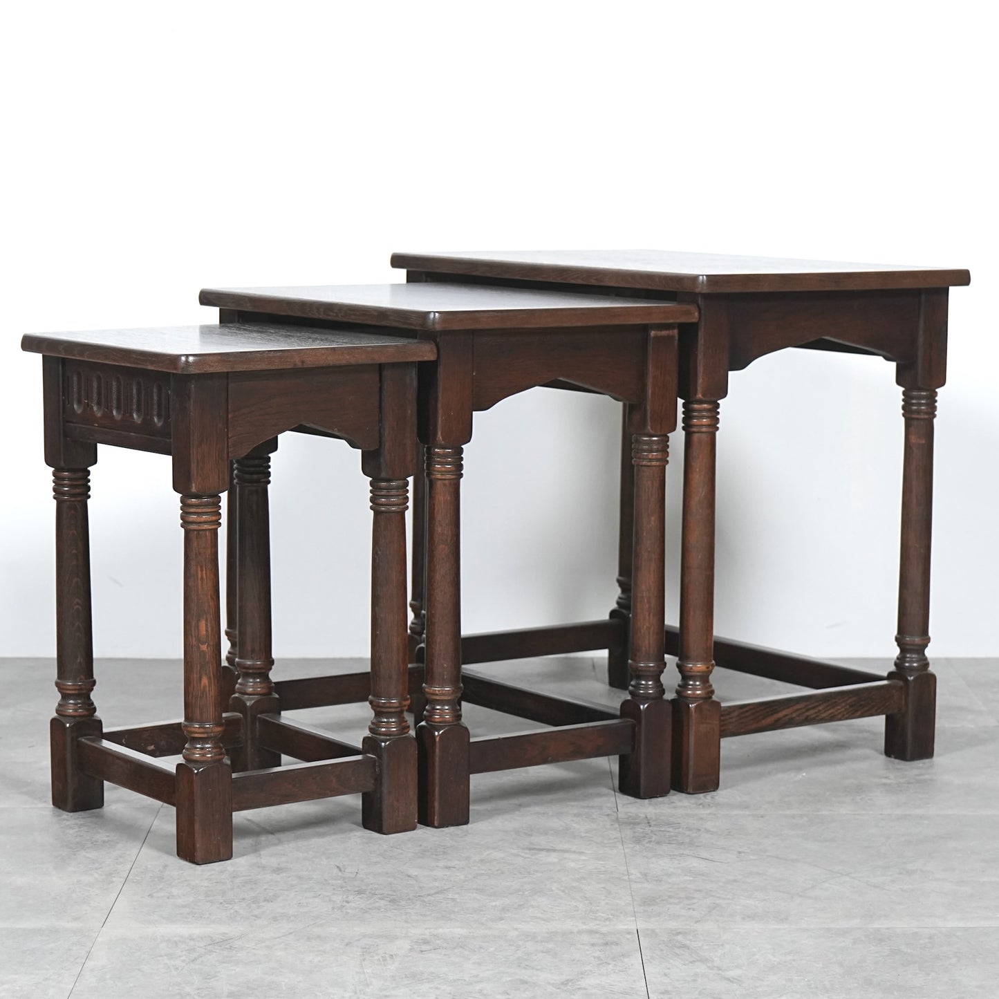 英国クラシックヴィンテージ ネストテーブル