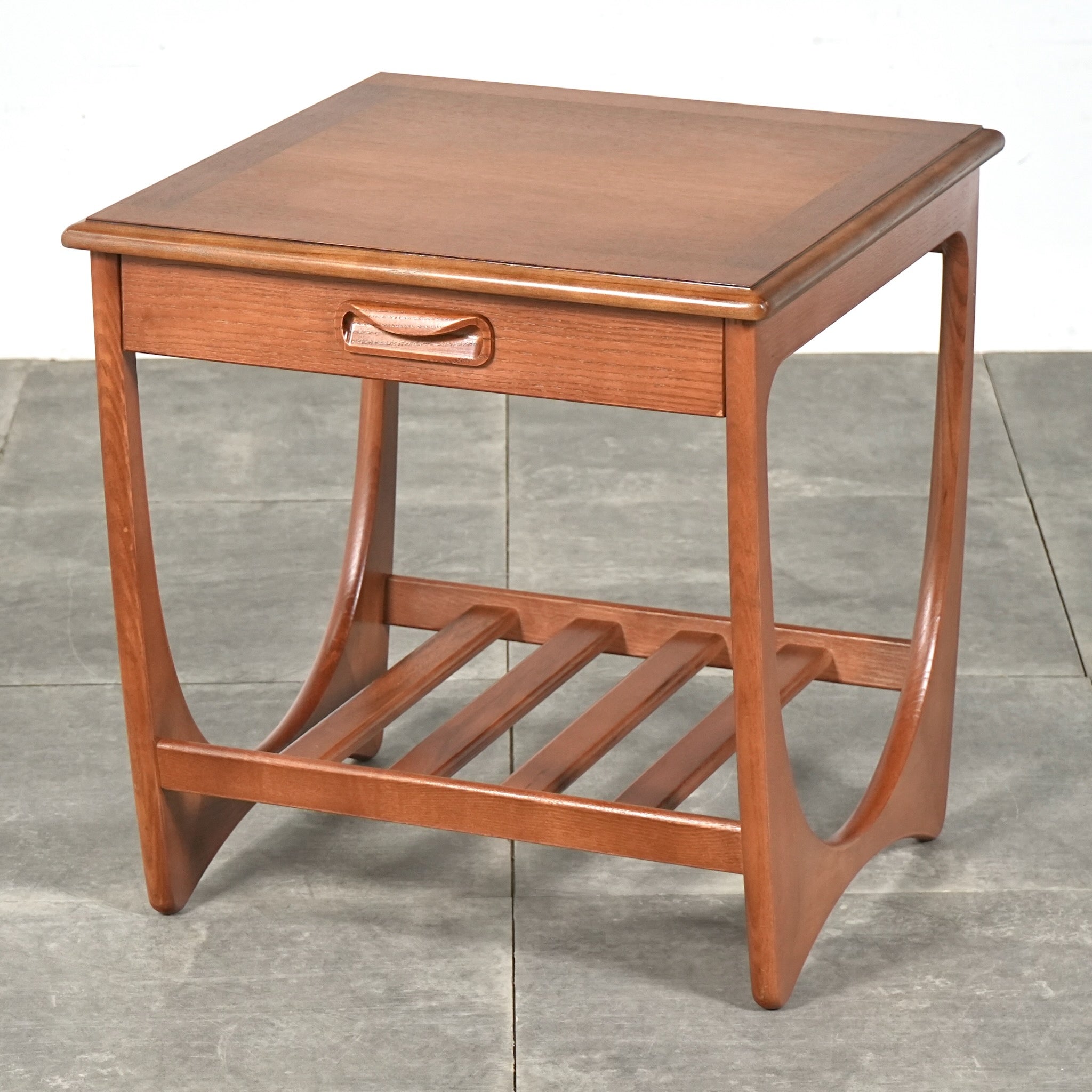 G PLAN ヴィンテージ サイドテーブル G-PLAN】ヴィンテージ サイドテーブル – TIME HYPE