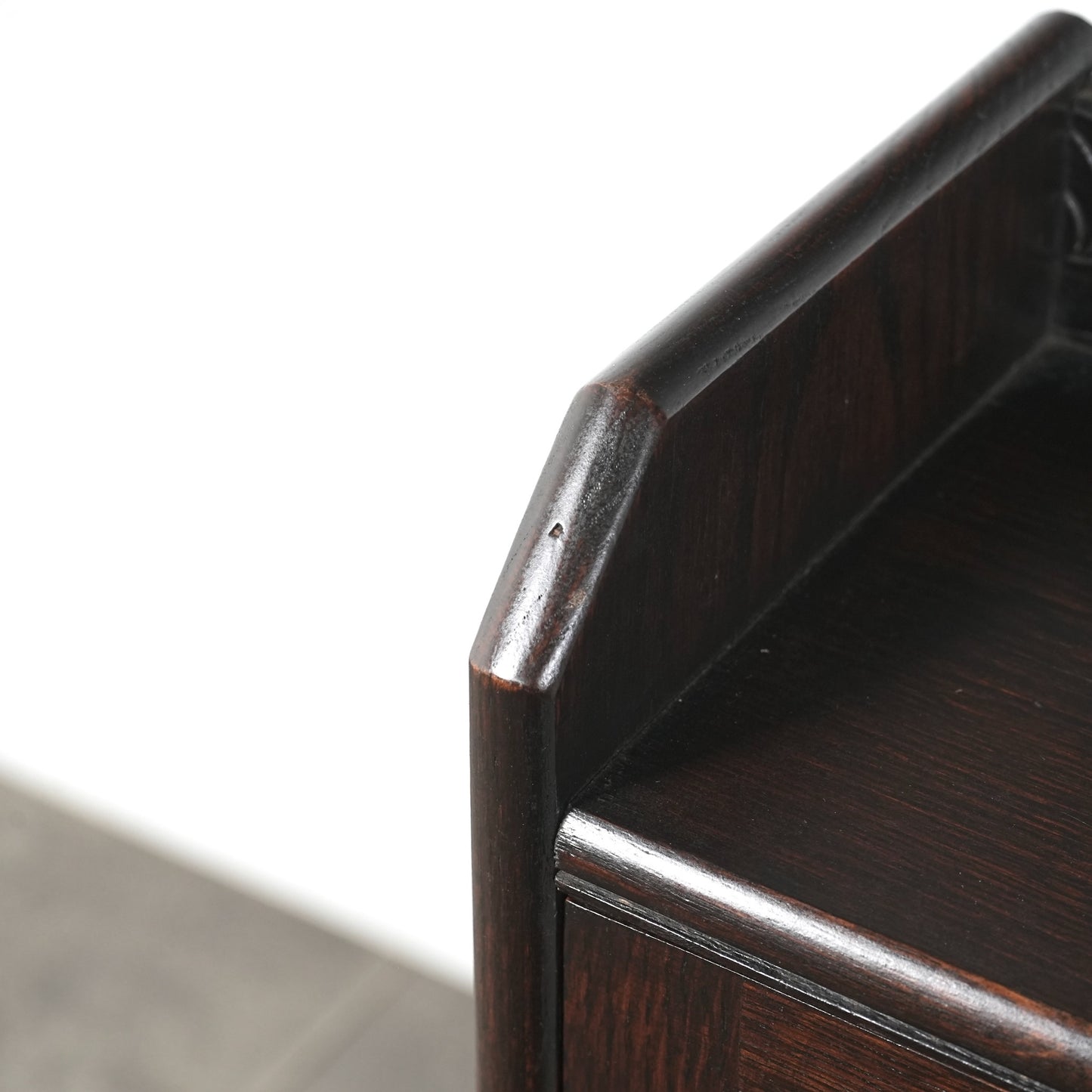 英国アンティーク ガラスキャビネット