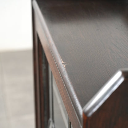 英国アンティーク ガラスキャビネット