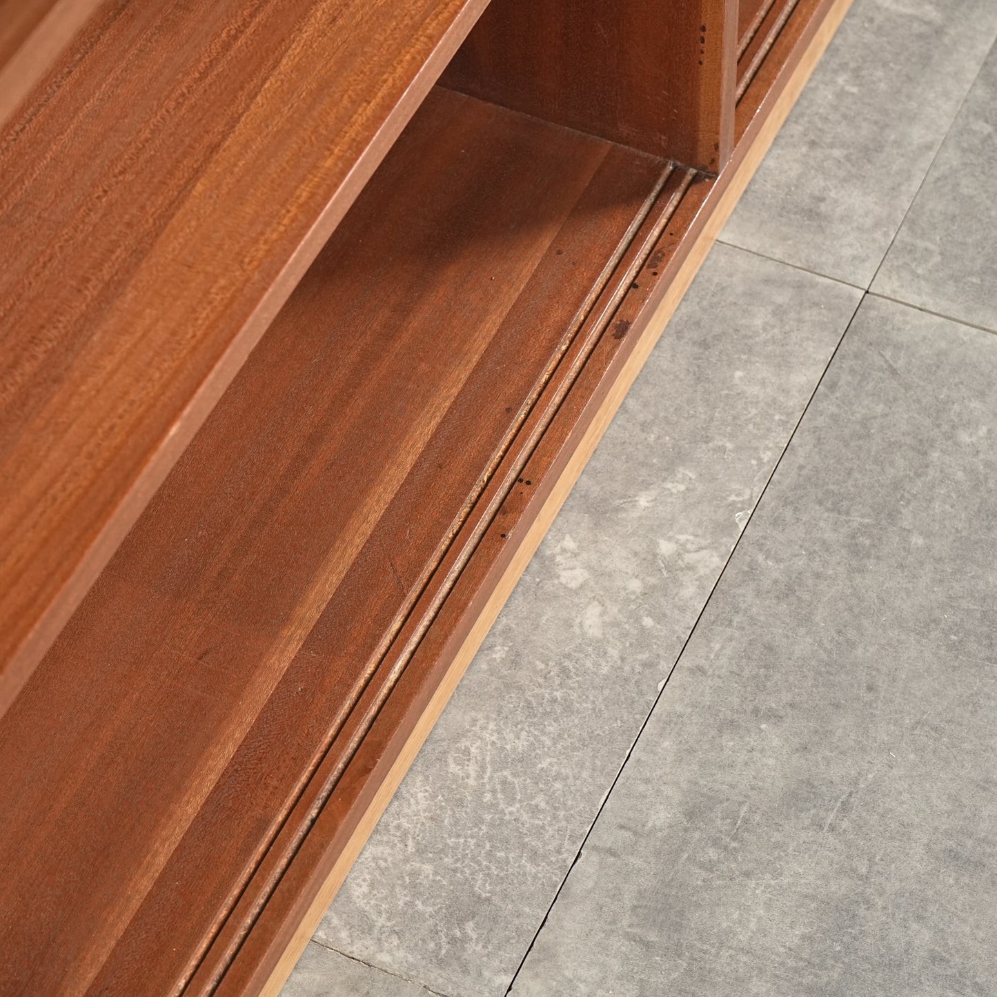 イギリスヴィンテージ ガラスキャビネット