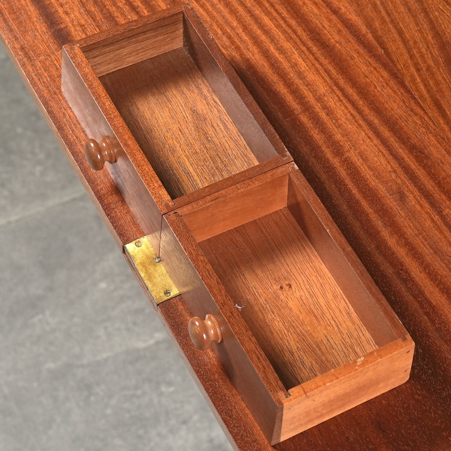 【Jentique】ヴィンテージ ライティングビューロー