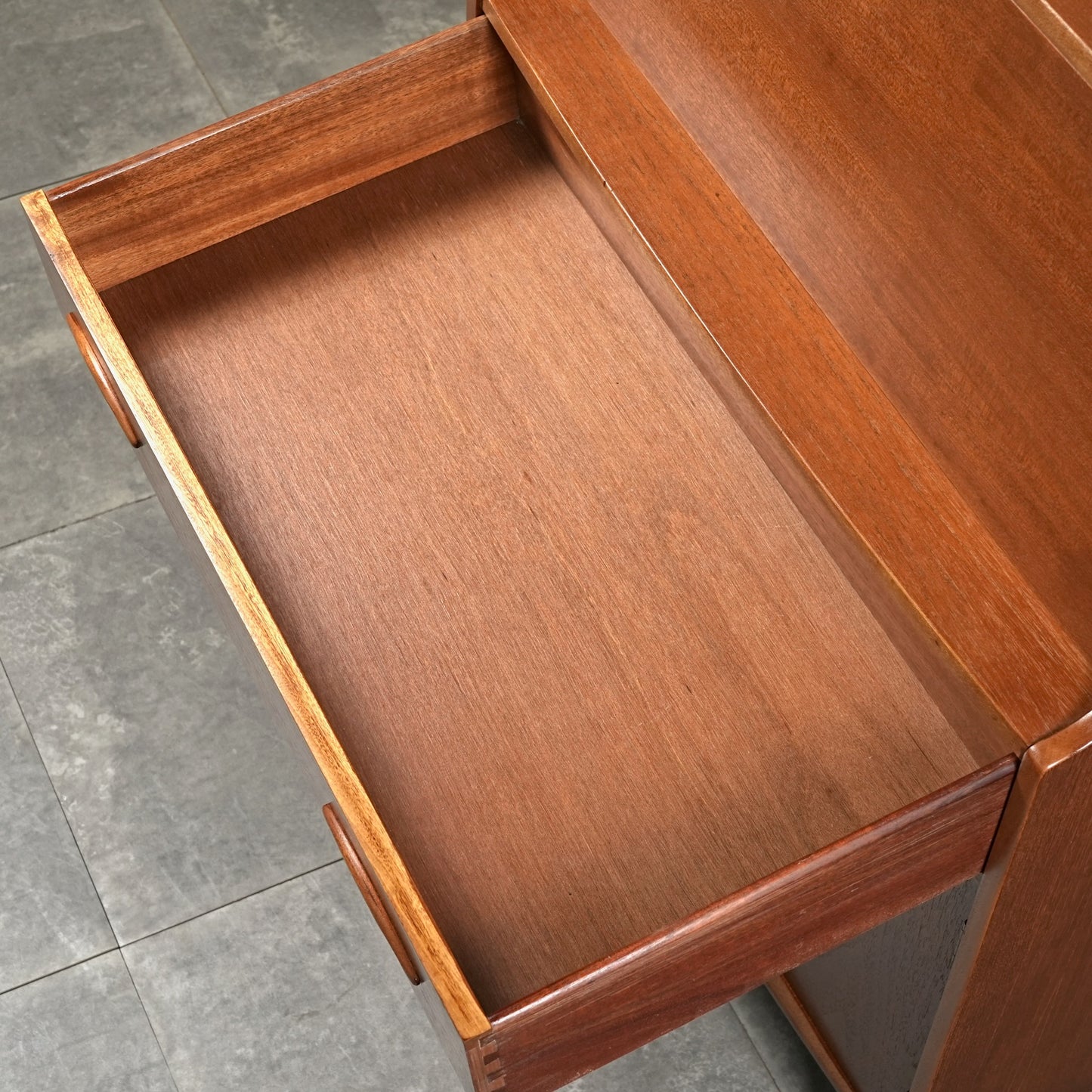 【Jentique】ヴィンテージ ライティングビューロー