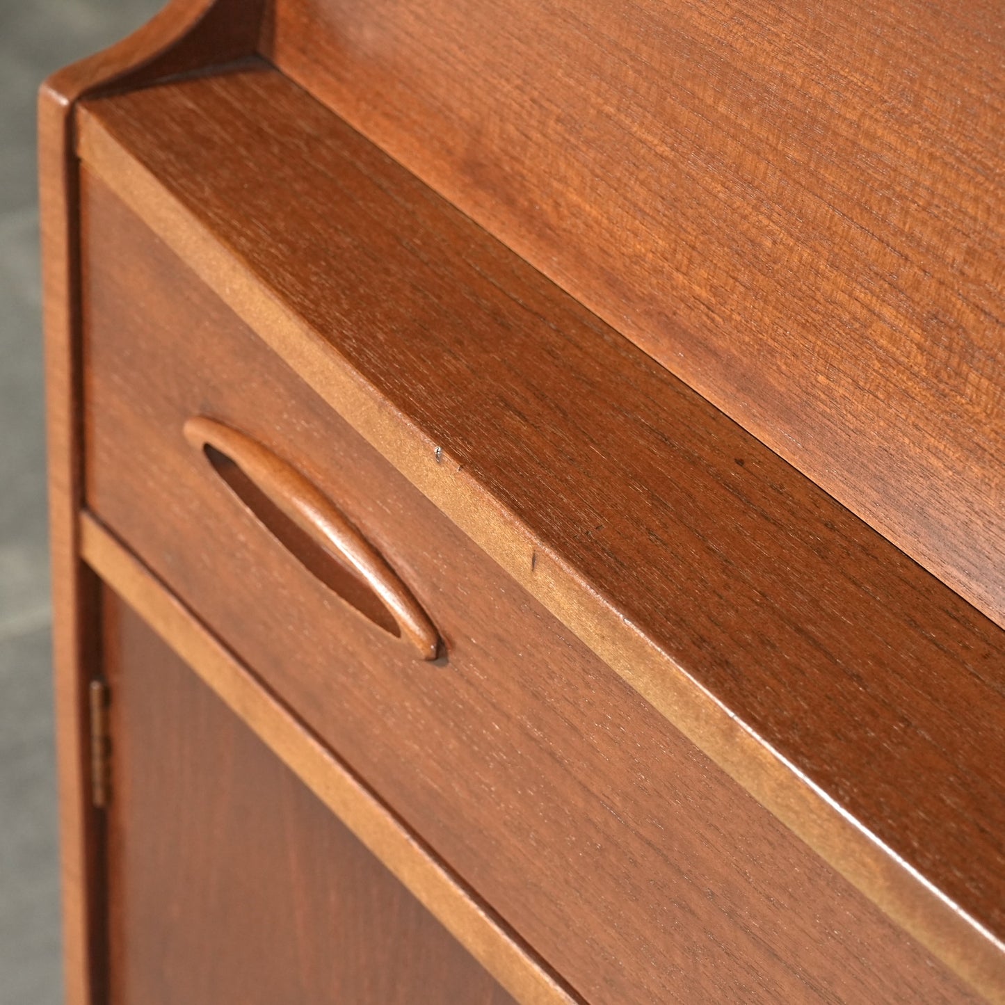 【Jentique】ヴィンテージ ライティングビューロー