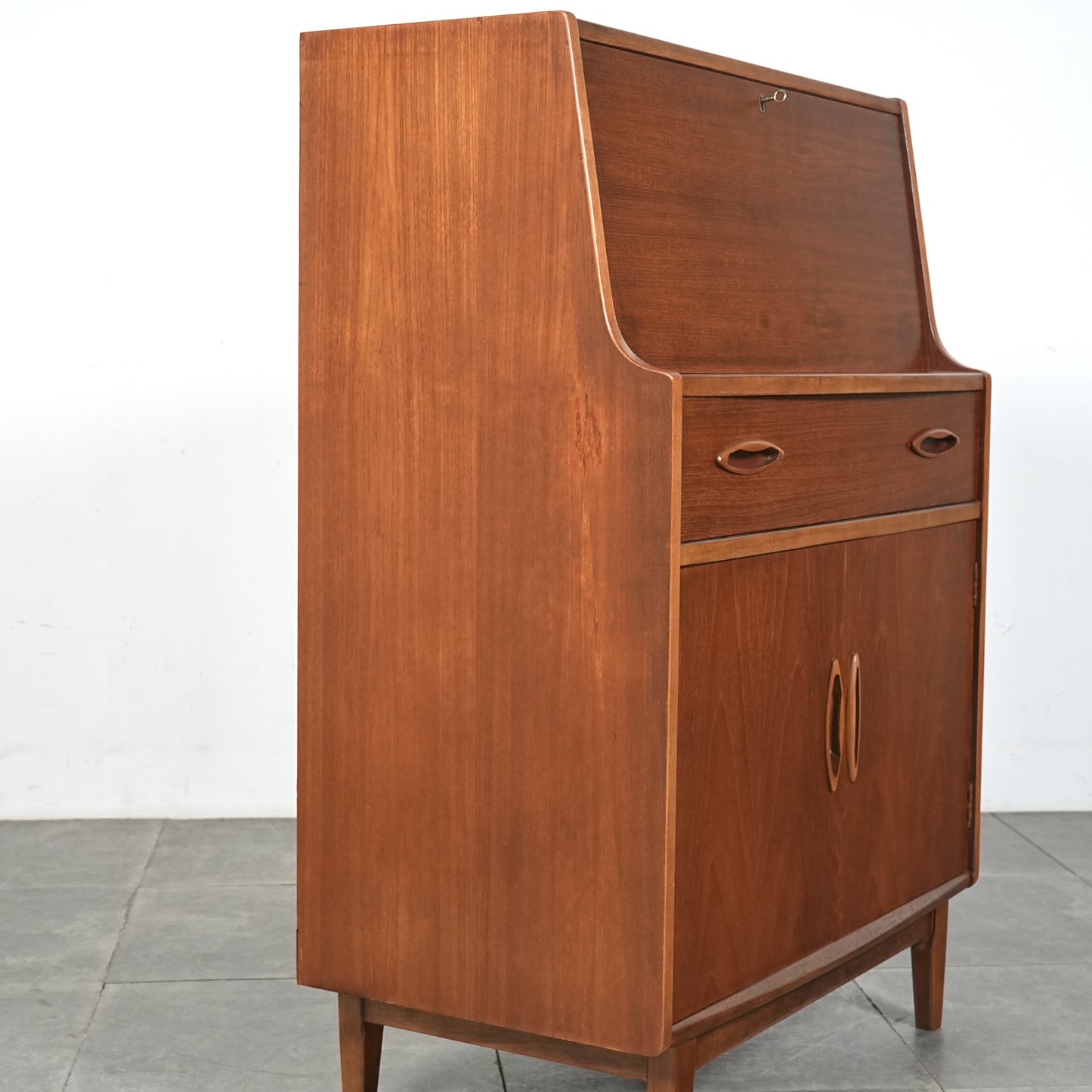 【Jentique】ヴィンテージ ライティングビューロー