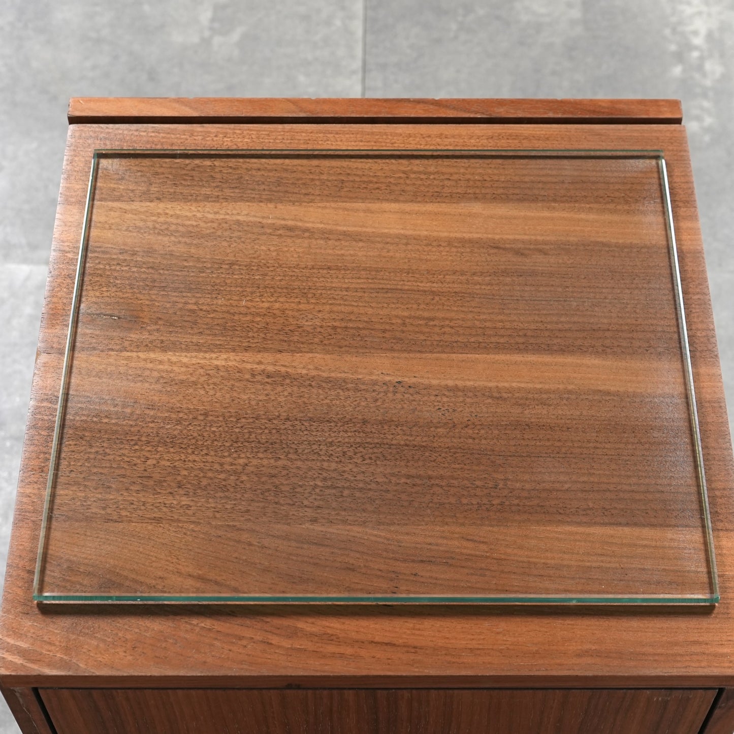 イギリスヴィンテージ サイドキャビネット