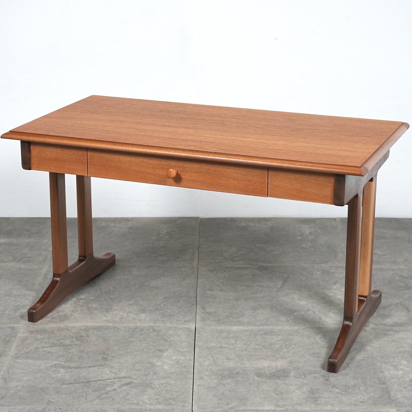 【Stag Furniture】ヴィンテージ ローテーブル