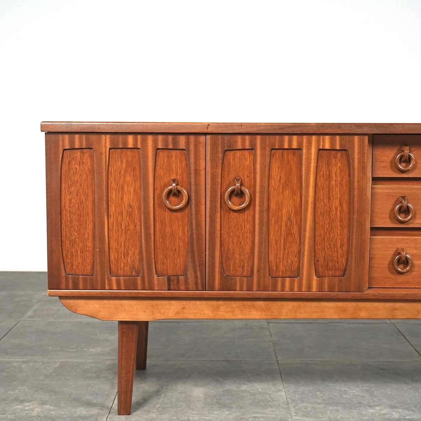 【Beautility】ヴィンテージ サイドボード