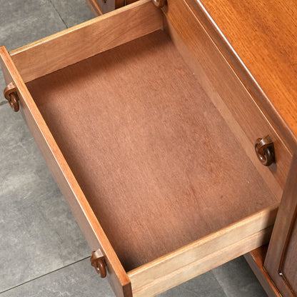 【Beautility】ヴィンテージ サイドボード