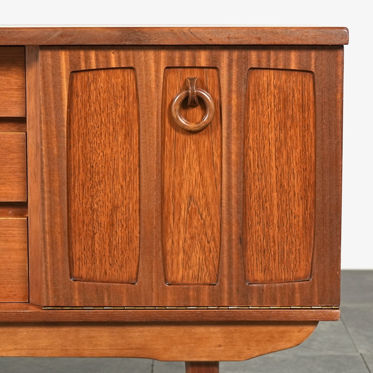 【Beautility】ヴィンテージ サイドボード