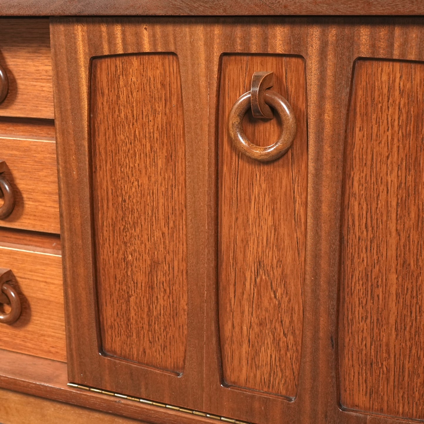 【Beautility】ヴィンテージ サイドボード