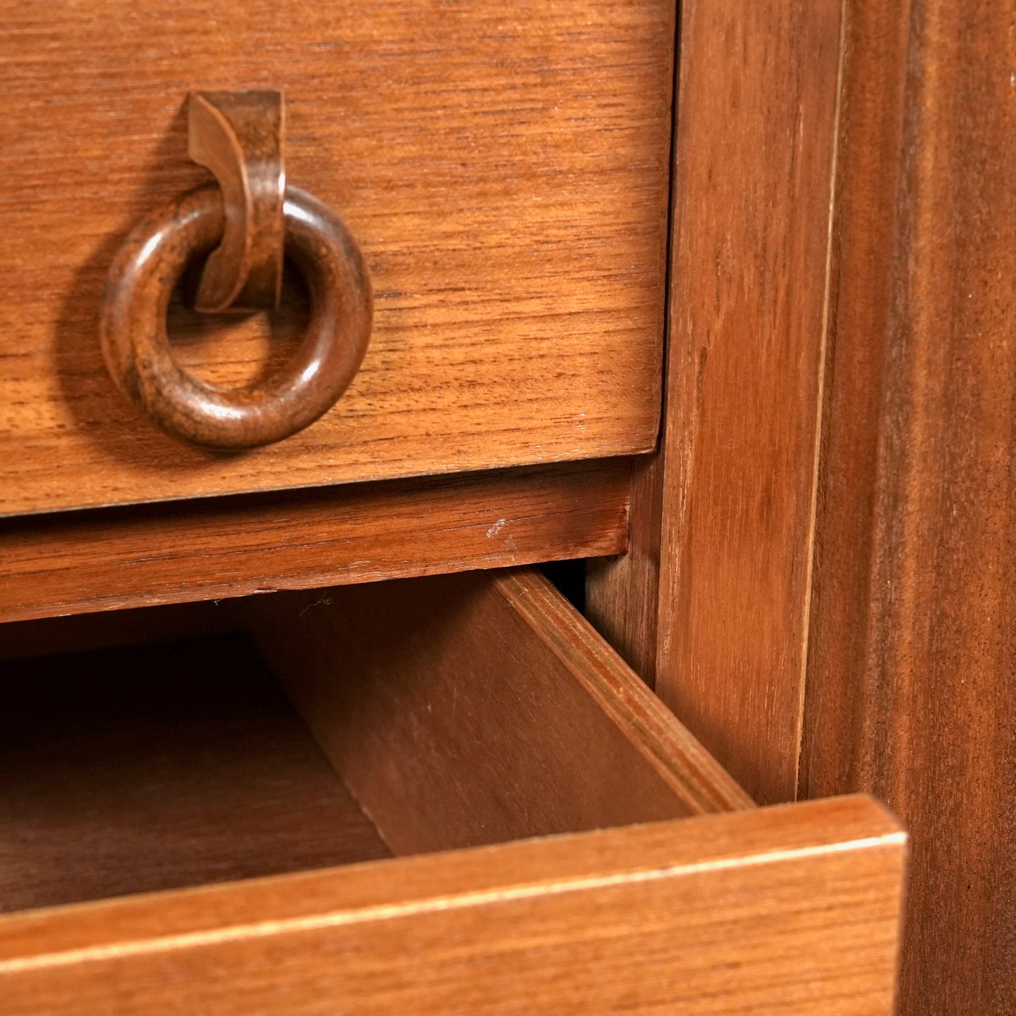 【Beautility】ヴィンテージ サイドボード