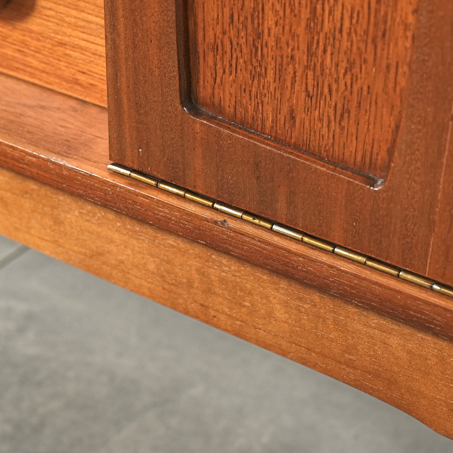 【Beautility】ヴィンテージ サイドボード