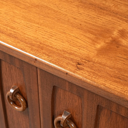 【Beautility】ヴィンテージ サイドボード