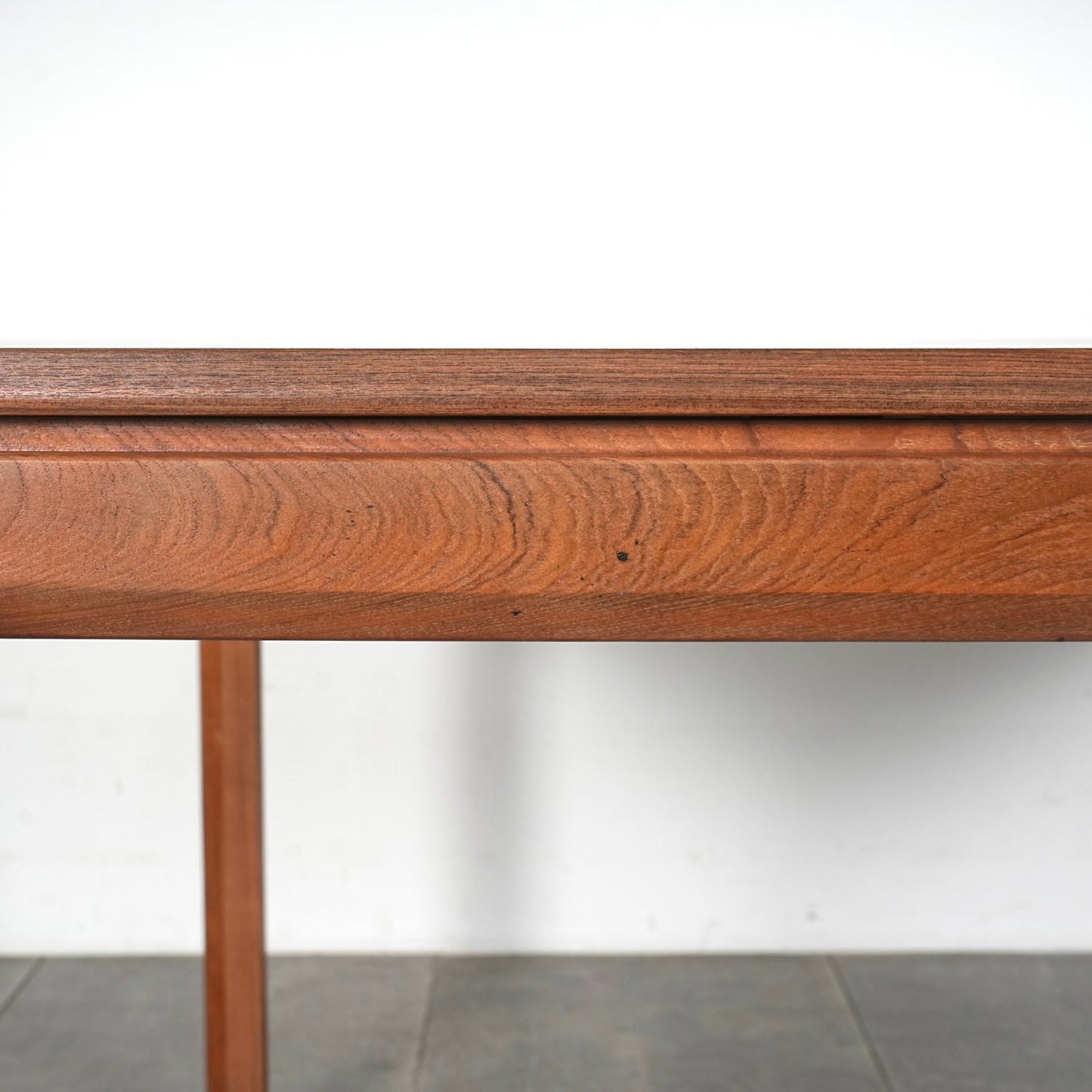 【White&Newton】エクステンション ダイニングテーブル