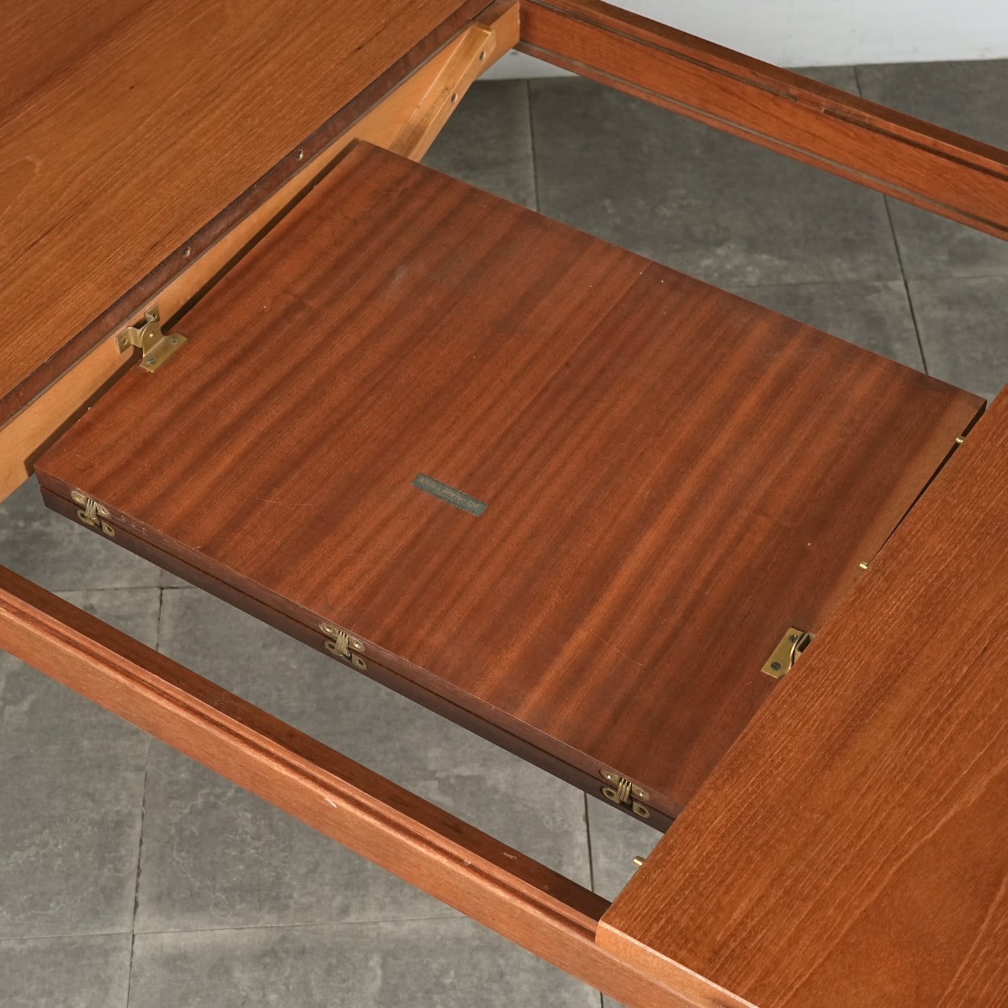 【White&Newton】エクステンション ダイニングテーブル