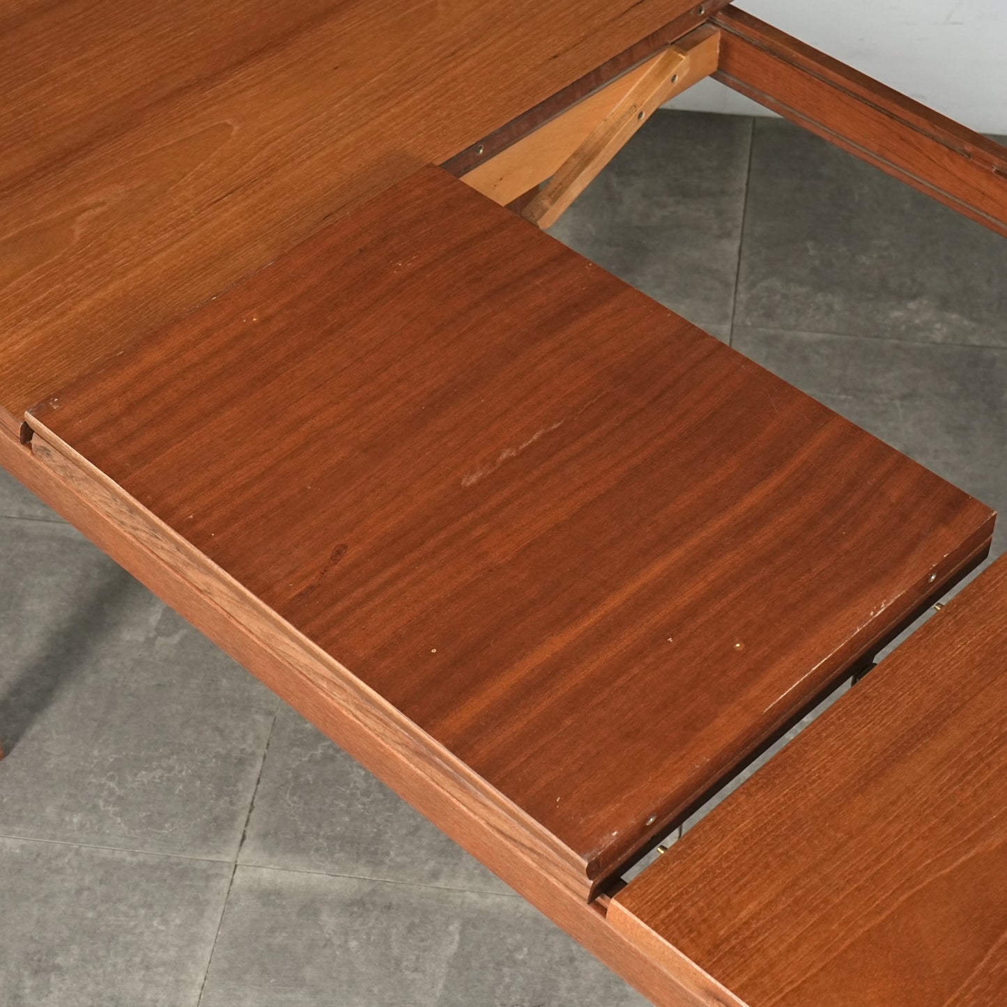 【White&Newton】エクステンション ダイニングテーブル