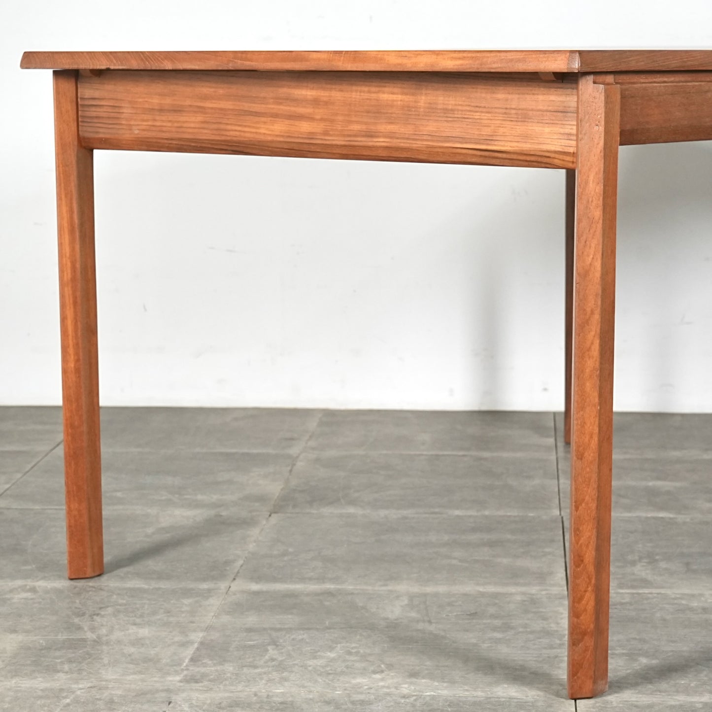 【White&Newton】エクステンション ダイニングテーブル