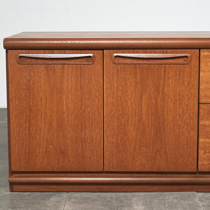 【Meredew】ヴィンテージ サイドボード