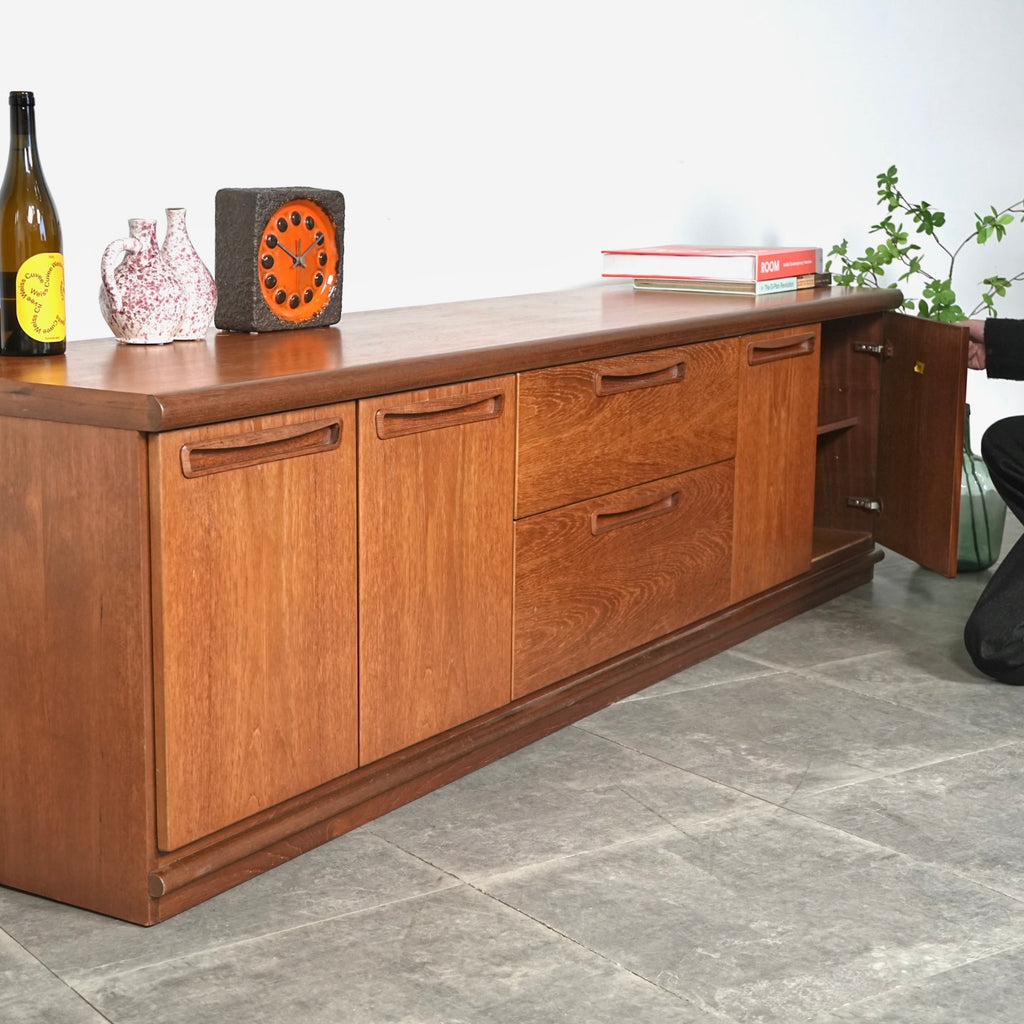 【Meredew】ヴィンテージ サイドボード