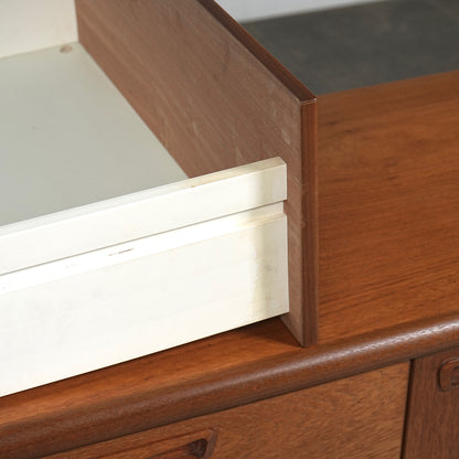 【Meredew】ヴィンテージ サイドボード