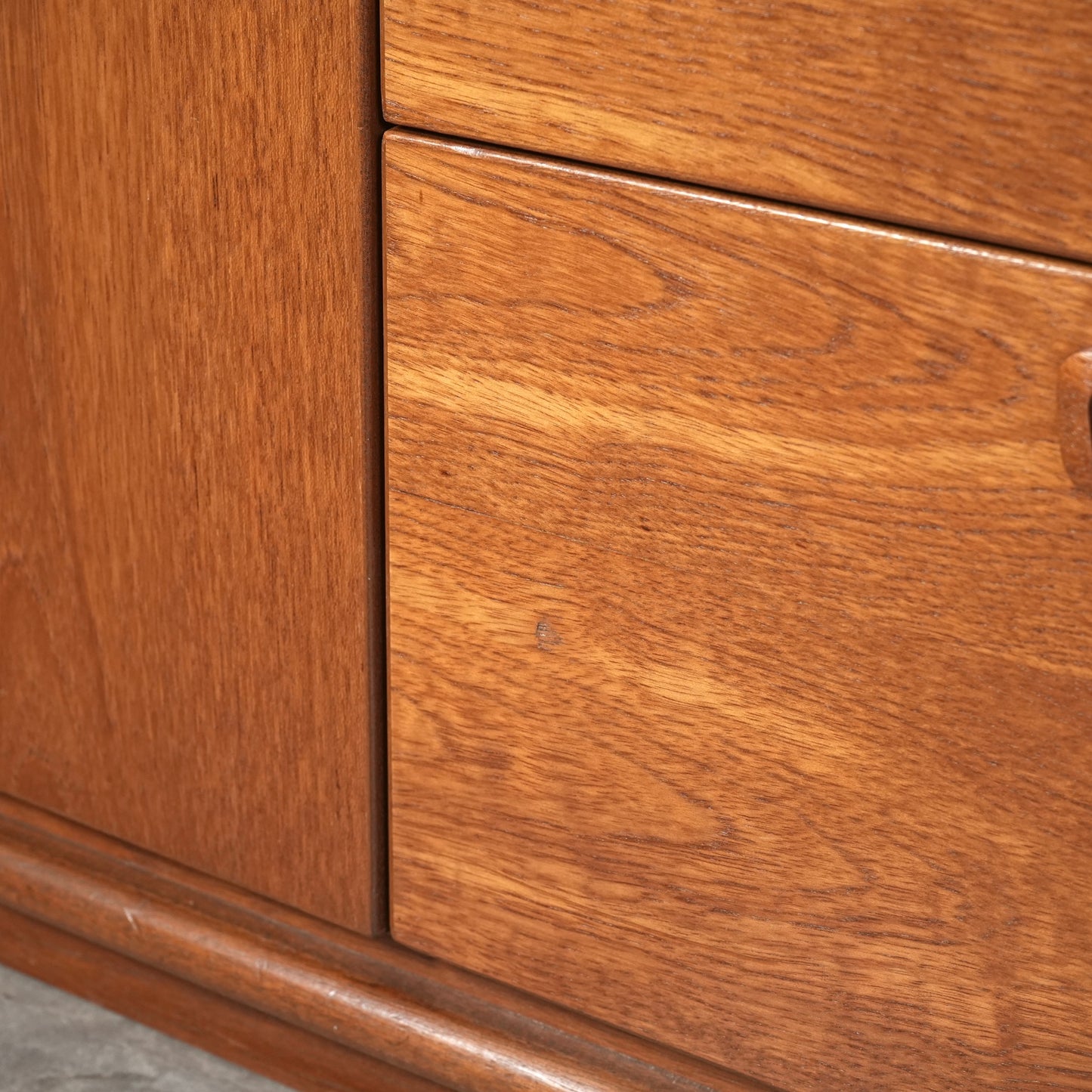 【Meredew】ヴィンテージ サイドボード