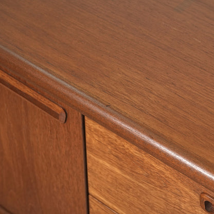 【Meredew】ヴィンテージ サイドボード