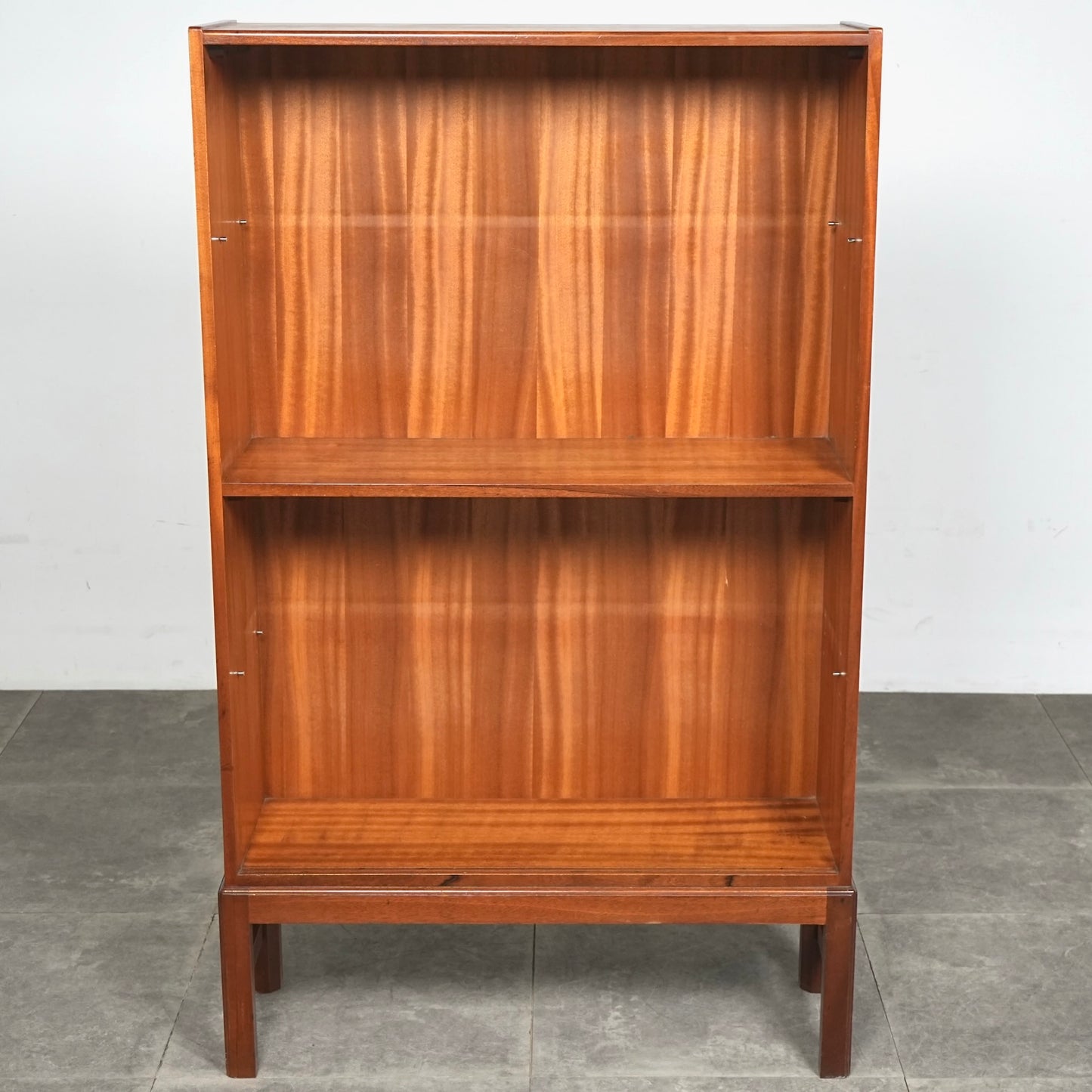 イギリスヴィンテージ ガラスキャビネット