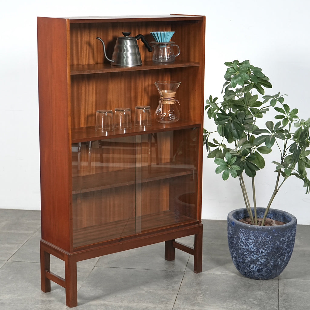 イギリスヴィンテージ ガラスキャビネット