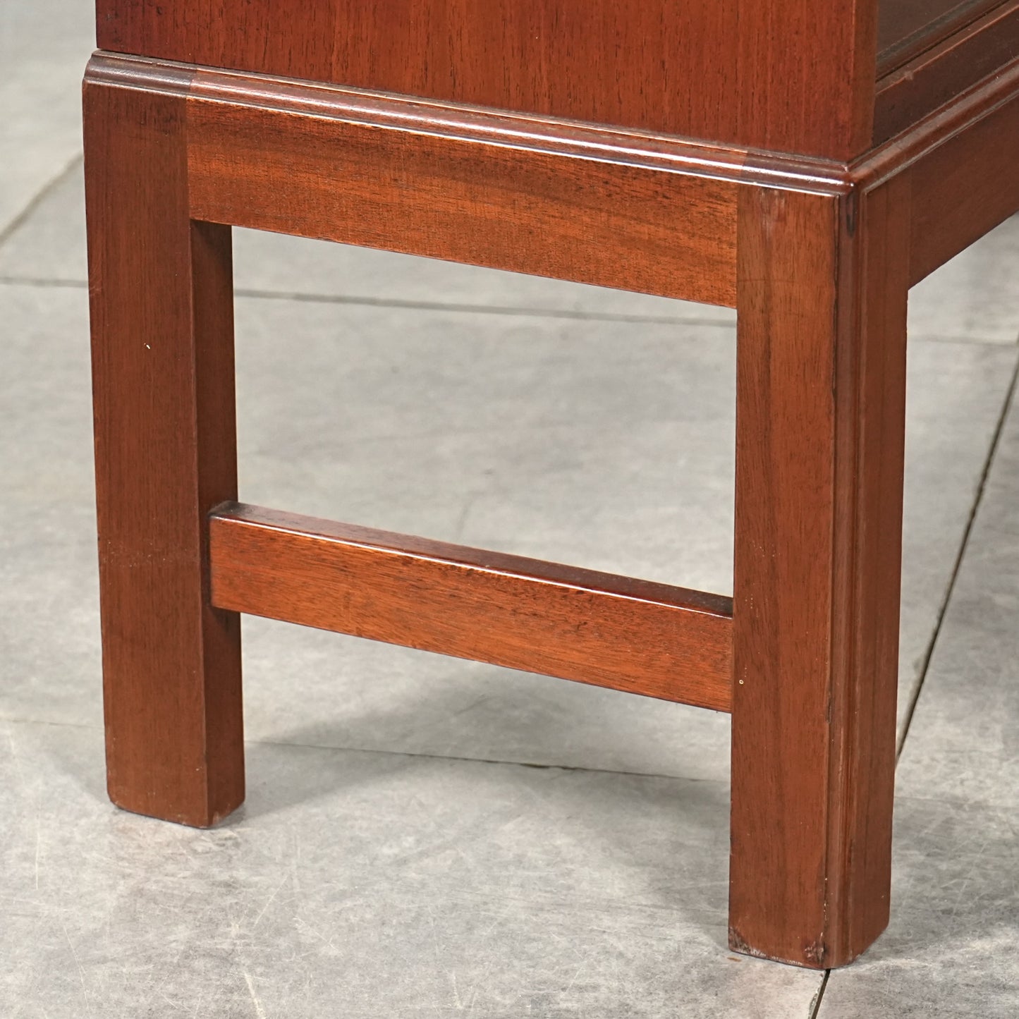 イギリスヴィンテージ ガラスキャビネット