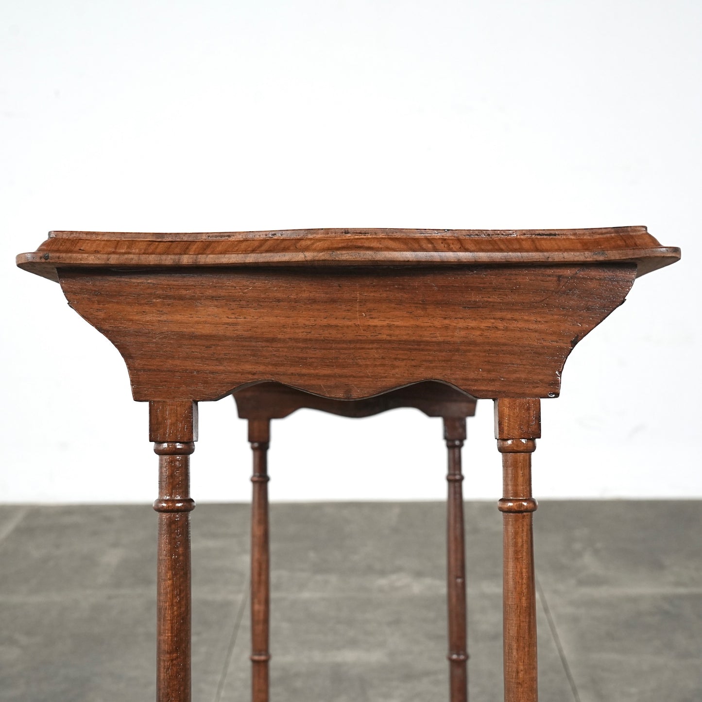 英国アンティーク ネストテーブル