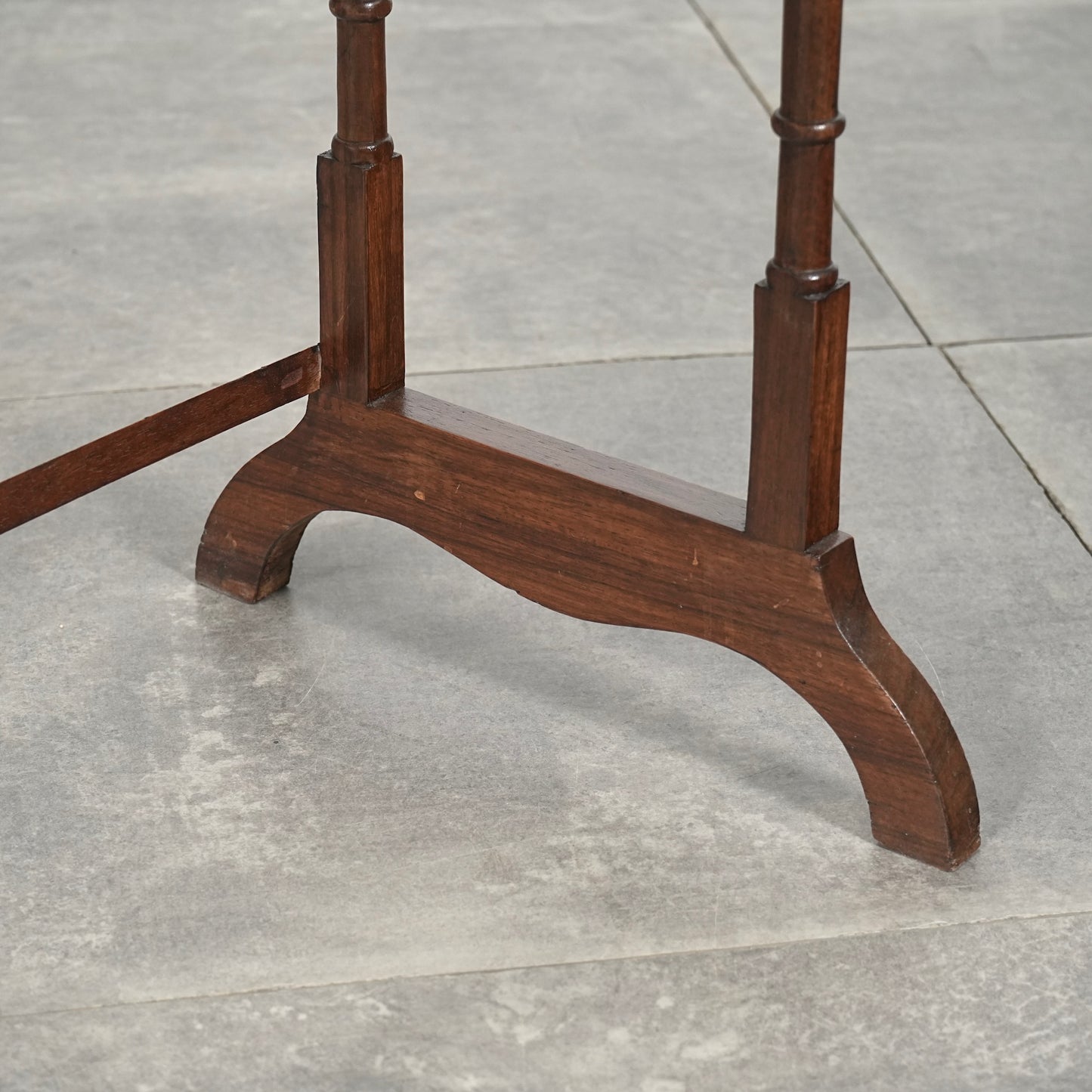 英国アンティーク ネストテーブル