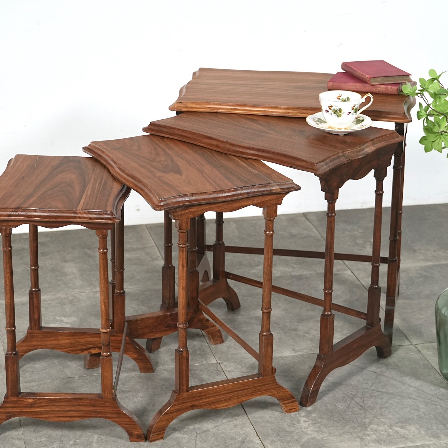 英国アンティーク ネストテーブル