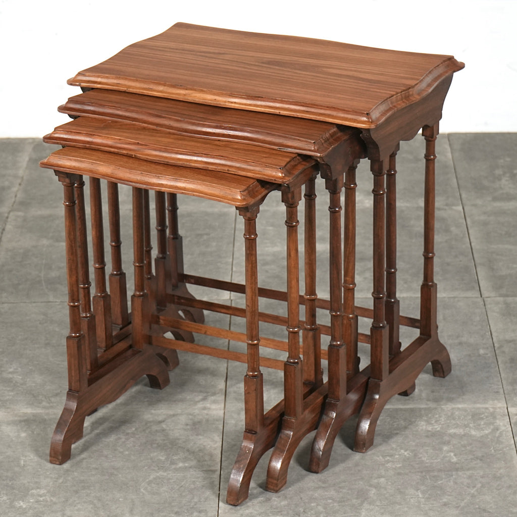 英国アンティーク ネストテーブル