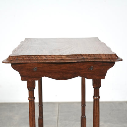 英国アンティーク ネストテーブル